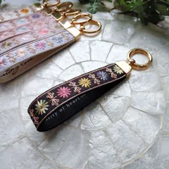 No.274 (黒)『インド刺繍ハンドストラップ』　キーホルダー　スマホストラップ　バッグチャーム　インド刺繍アクセサリー