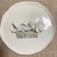 ビオラのウェディングティアラ【一点物・手刺繍】（ボンネ、カチューシャ）