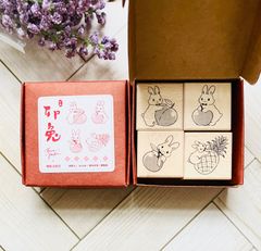 【新品未使用・非売品】宇都宮市 栃木県産スギ材使用 オリジナル積み木 新品未使用・非売品】宇都宮市 栃木県産スギ材使用 オリジナル積み木