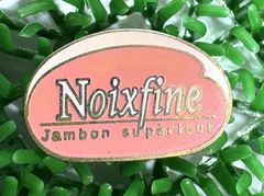 Noixfine jambon superieur ピンバッチ