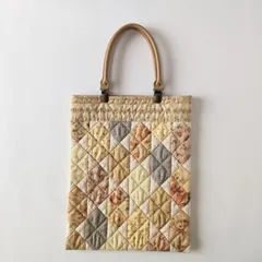 パッチワークバッグ☆A4サイズのぺたんこトートバッグ  ベージュ  ハンドメイド