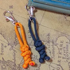 パラコード 人形 キーホルダー 2個セット ジッパーダブ チャーム ストラップ ハンドメイド スマホ カメラ ギフト オレンジ 黒 クロ ブラック