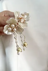 ピアス　イヤリング　フラワー　大ぶり　パール　結婚式　ウエディング　ゴールド