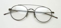 【ダブルブリッジの美しいボストンシェイプのメガネフレーム】THOM BROWNE（トムブラウン）　UEO101A-035-49（matte silver）