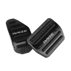LEXLEYS「最新型」ライズ RAIZE A200系 A210系(2019年11月～) アルミ ペダル アクセル ブレーキ カバー 工具不要 滑り止め付 被せる ゴム カスタムドレスアップ パーツ（ブラック）