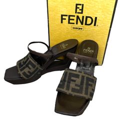 Fendi モノグラム スリングバック ハイヒール - メルカリ