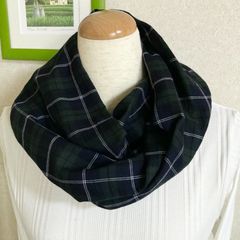 白ライン入り濃紺×濃緑のブラックウオッチ柄薄手コットンスヌード（シングル、ねじりあり）播州織