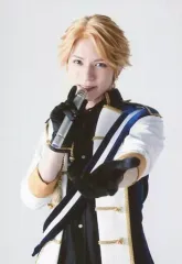 【中古】生写真(男性) 北村諒(鳴上嵐)/膝上・ユニット衣装・手にマイク・キャラクターショット/舞台「あんさんぶるスターズ!エクストラ・ステージ～Judge of Knights～」個人ブロマイド