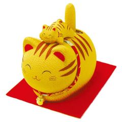 日本製　ゆらゆらソーラー親子猫(トラ猫) 海外土産 開店祝い 縁起物 お正月 お正月飾り 迎春 開運 金運 ねこ 龍虎堂