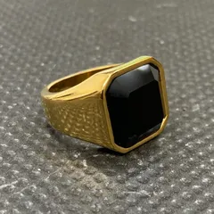 ブラックオニキス スクエアリング  鏡面仕上げ ゴールド