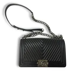 CHANEL ミニマトラッセ チェーンショルダーバッグ