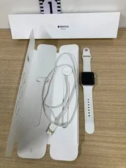 Apple Watch Series 3 アップルウォッチ GPS 42mm ホワイト スマートウォッチ 通話通知対応 運動管理 ワークアウト 心拍測定 アクティビティ記録 iPhone連携 着信通知 音楽操作 防水モデル ウェアラブル端末 シンプルデザイン 