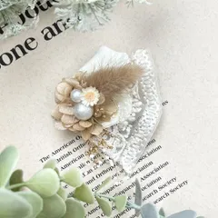 ホワイト𓂃𓂂𓏸 インド刺繍のフラワーリボンアクセサリー02 / 髪飾り ブローチ コサージュ / ドライフラワー×プリザーブドフラワー ヘアクリップ / ホワイト×くすみピンク
