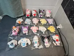 サンリオ キーホルダー キーチェーン ぬいぐるみ 新品 出品