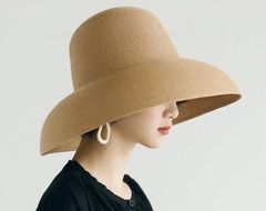 麦わら帽子 レディース 折りたたみ 折り畳み つば広 オシャレ おしゃれ 可愛い かわいい UV対策 小顔効果 バケットハット 春 夏 夏コーデ 韓国 紐付き 飛ばない べージュ 日除け ファッション 女の子 女子 女性 プレゼント 日焼け対策 日焼け止め