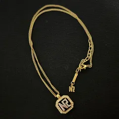 ニナリッチ NRロゴ ネックレス ゴールドカラー スクエアモチーフ ラインストーン装飾　0930002