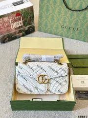 【本日限定特価】GUCCI マーモント シングルショルダーバッグ レザーバージョン 26cm 高級感あるデザイン[本日特価|新品未使用品]