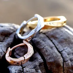 片耳のみ ハワイアンジュエリー スクロール ツイスト 捻じれ ピアス フープ