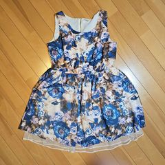RAY CASSIN！ノースリーブ花柄ワンピースです。