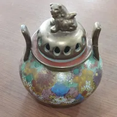 九谷焼 春洋 金彩花詰 香炉 灰つき 九谷喜洋 時代物 華柄 九谷焼 春洋 金彩花詰 香炉 灰つき 九谷喜洋 時代物 華柄 香炉 (大) 獅子・