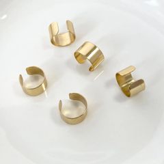 【2個】ステンレス製　イヤーカフパーツ　ゴールド　素材