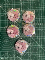 プロセカ 愛莉 缶バッジ セカイの宝石箱 ヴァイスシュヴァルツ
