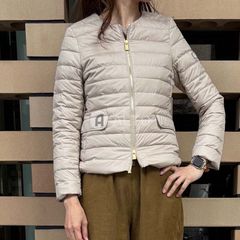 ★出荷の前にプレスをかけて配送★ 【2025春夏物モデル】TATRAS タトラス NOKO ノコ LTAT25S4885-D 27  ベージュ  ライトダウンジャケット ノーカラー　ショート丈