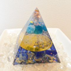 ブルーアパタイト×ラピスラズリ　高品質＆強力　ピラミッド型オルゴナイト