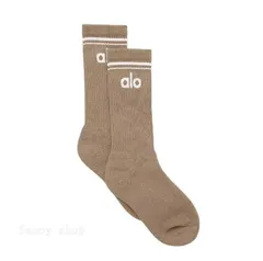 関税込【Alo Yoga】Throwback Sock ロゴ ライン ソックス 新品 Alo Yoga Throwback Sockロゴラインソックス - メルカリ