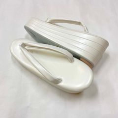 ふりふ リボン レースアップ ぽっくり 下駄 白 厚底 - メルカリ