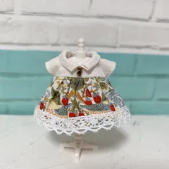シルバニア　ハンドメイド　お母さん　服　苺