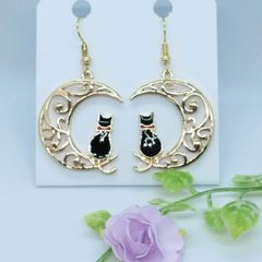 ★三日月型　ピアス　黒猫★フック型★大きめ★オシャレ★新品★送料無料★迅速発送
