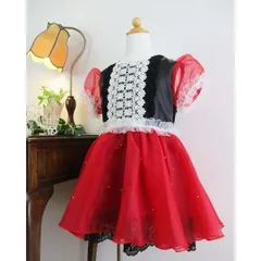 赤と黒のパフスリーブのワンピースドレス　125サイズ　子供ドレス　フォーマル　結婚式　七五三　発表会　誕生日　クリスマス　プレゼント　写真撮影