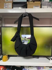 【関税込み】Holzweiler グレー Cocoon Carry ダウン バッグ Holzweiler グレー Cocoon Carry ダウン バッグ グレー | Lyst