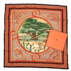 美品　エルメス カレ90 SOUS LE CEDRE ヒマラヤ杉の下で スカーフ エルメス カレ90 SOUS LE CEDRE ヒマラヤ杉の下で シルク スカーフ