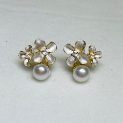 本真珠ピアス ピアス シルバー パールピアス 天然 カメリアデザイン k18仕上げ シルバー　パール アクセサリー 本真珠