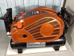 ◇マックス(MAX) 高圧エアコンプレッサ AK-HH1270E2 アラゴンオレンジ