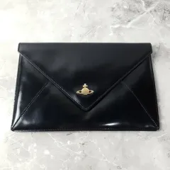 Vivienne Westwood(ヴィヴィアン・ウエストウッド) クラッチ