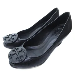 トリーバーチ　パンプス　皮　22.5cm　黒　格安 パンプス ポインテッドトゥ レディース リボン チャーム フォーマル