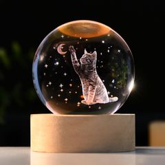 IFOLAINA クリスタル ボール ネコ 可愛い 誕生日プレゼント 3Ｄ 猫 水晶玉 木製土台付き 寝室 LEDライト ベッドサイドランプ 間接照明 男性 女性 母親 妻 彼女 オシャレ プレゼント 癒しグッズ 雰囲気作り 飾り 友達 引っ越し 卒業祝い 記