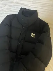 2025年最新】yankees ダウンジャケットの人気アイテム - メルカリ
