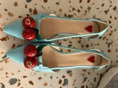 GUCCI ストロベリとチェリー二つ折り財布 Gucci Strawberry Wallet | eBay