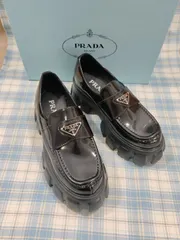 2024年最新】prada ローファー モノリスの人気アイテム - メルカリ