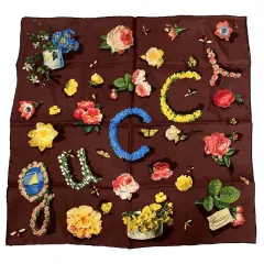 グッチ GUCCI オールドグッチ ハンカチ ポケットチーフ ロゴ シルク 花柄 昆虫プリント マルチカラーのサムネイル