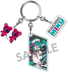 【新品】キーホルダー レーシングミク 2025 キービジュアル2 Ver. 3連アクリルキーホルダー 「初音ミク GTプロジェクト」