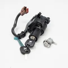 ホンダ　キーセット　タンクキャップ欠　CBR600RR／RR7／RR8-J、A／RR8-2J　PC40　35010-MFJ-D00　欠品有り、脱着跡あり