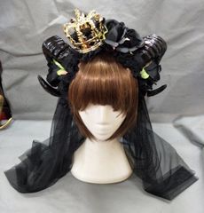 大人気★角黒色入荷★王冠 悪魔 魔王の角 カチューシャ