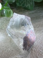 レインボー✨　苔入り　ガーデンクォーツ　原石　ラフストーン　モス