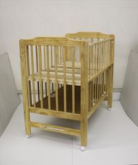 美品 カトージ ハイシートベビーベッド ナチュラル 02020 寝台サイズ120×70 収納用板付き 新生児OK クリーニング済み D775001t