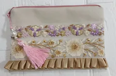 インド刺繍リボンとフリルのポーチ　フラットポーチ　マルチポーチ